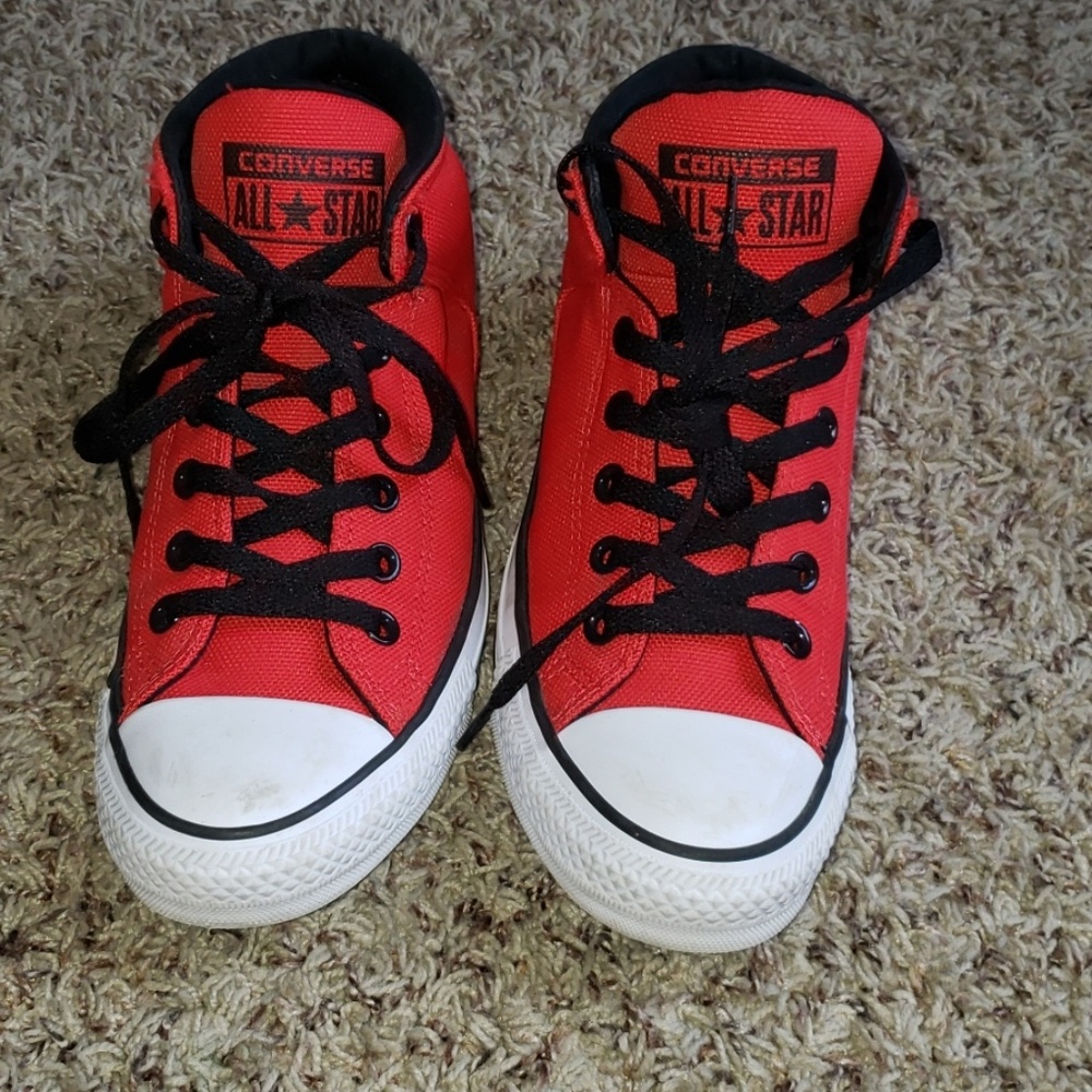 Converse 6(men) 8(women)